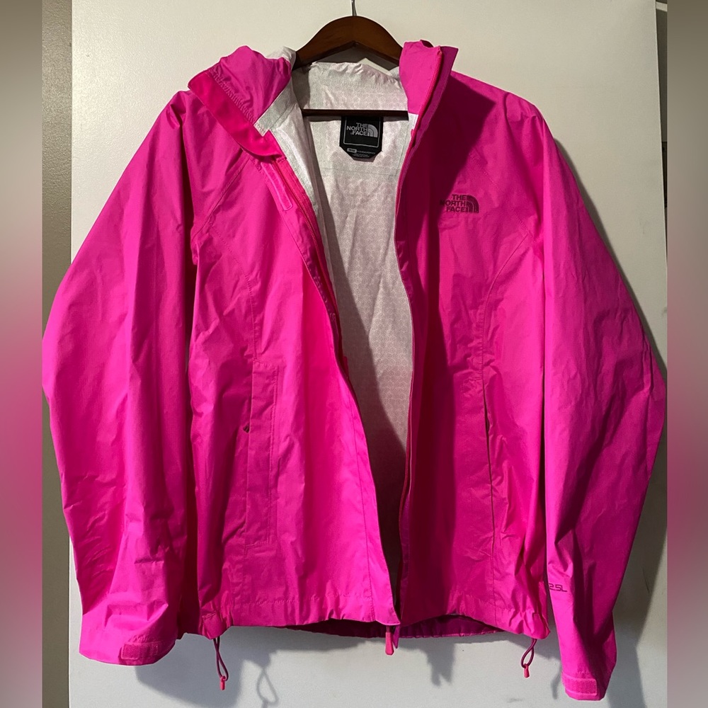 Women’s North Face Hooded Rain jacket. Medium